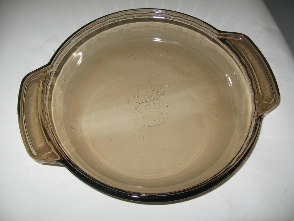 9" deep dish amber glass 2 tab handle Loveware   pie pan baking dish