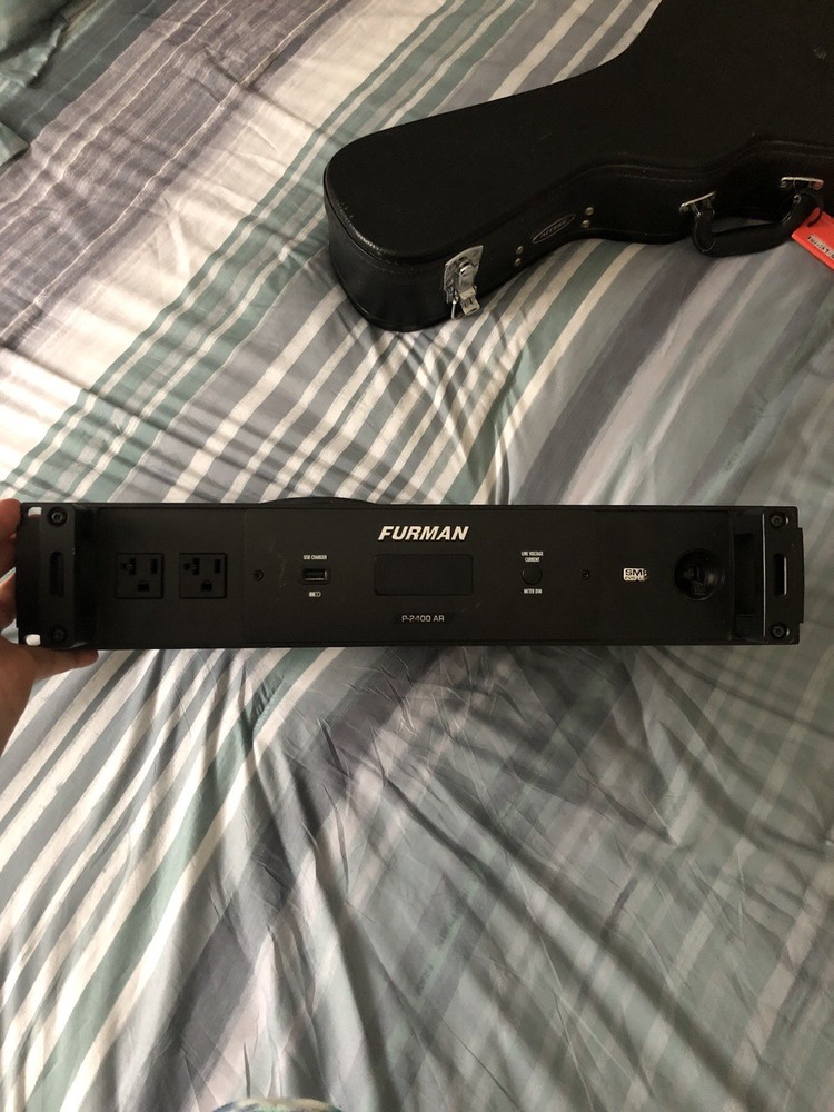 Furman P-2400 AR