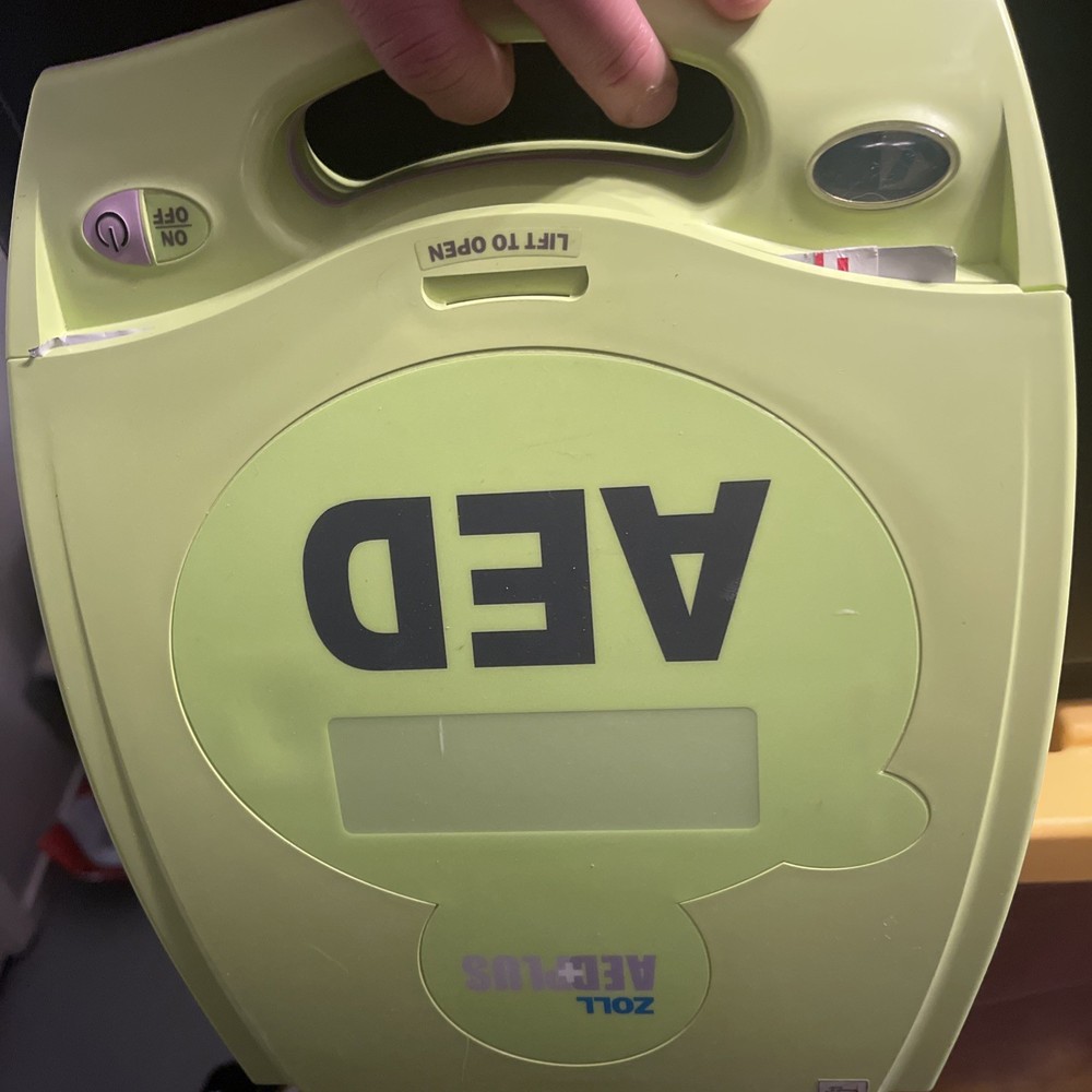 Zoll Plus AED Plus W Pads