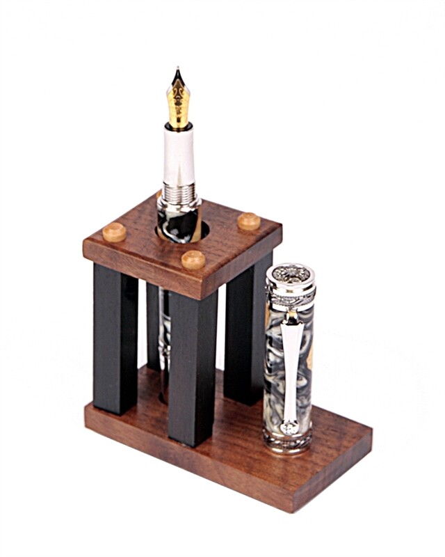 Lanier Pens - Walnut and Ebony Upright Stand - 1 Pen