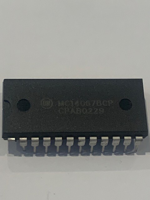 MC14067BCP  IC