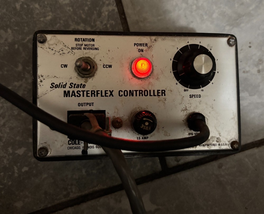 Cole Parmer Masterflex Pump motor w/ Masterflex Solid State Speed Controller