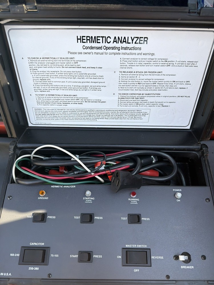 Hermetic Analyzer 8202 w/ Case! Great Condition!