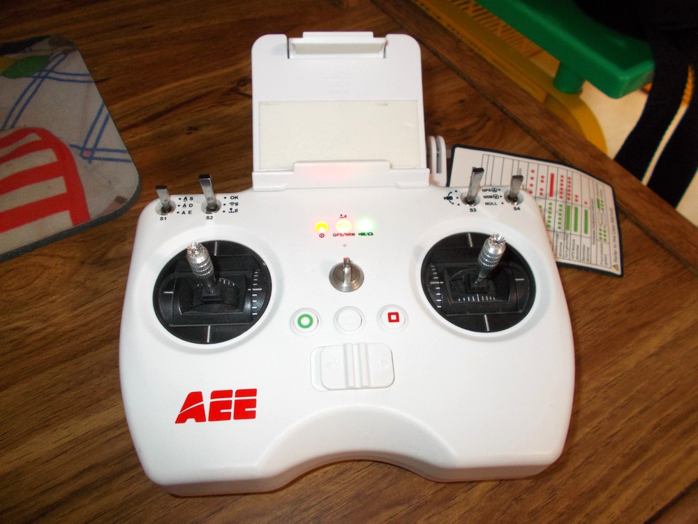 AEE Y08 Drone Remote Controller Transmitter RC 2.4GHz w/Antenna– Pre-Owned N/BAT