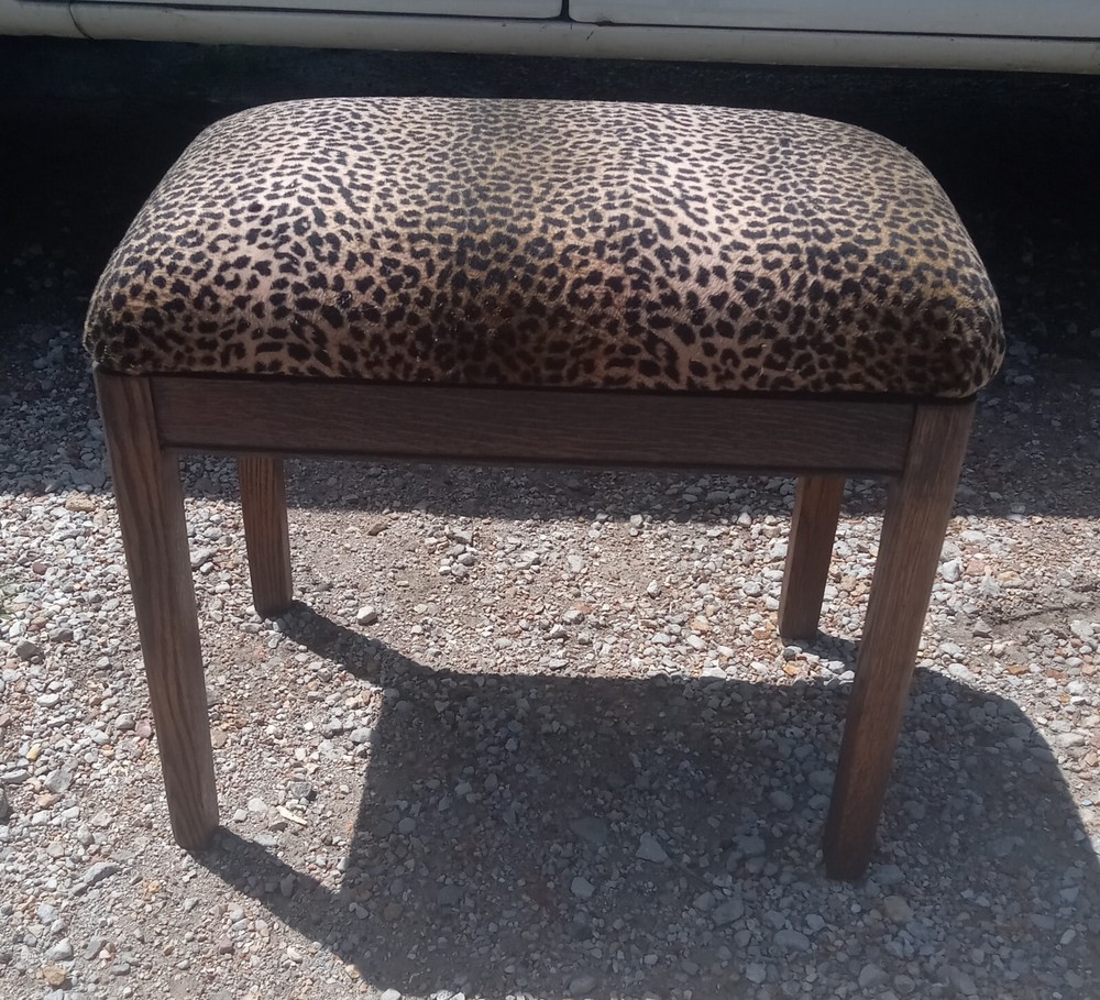 Oak Animal Print Vanity Bench (VB33)