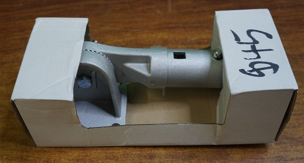 Anvil 4 Hole Button Handle Bull Float Bracket