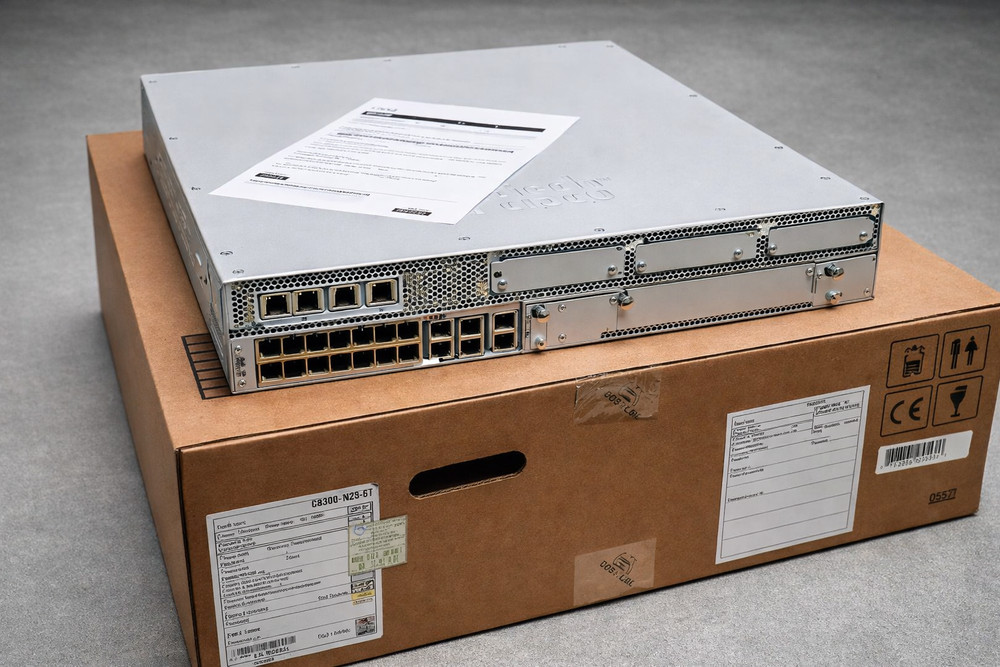 cisco c8300-2n2s-6t