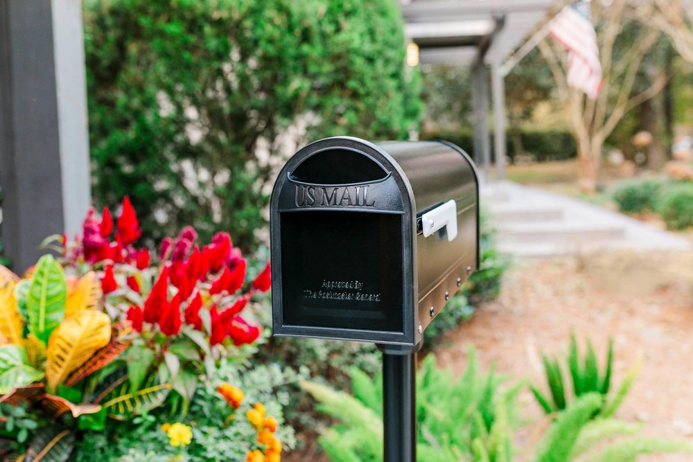 Architectural Mailboxes 8760B-10 Carlisle Postmount Mailbox, Medium, Black