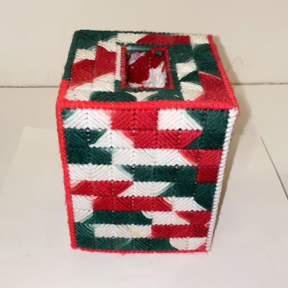 Vintage Decorative Christmas Tissue Box Cover Plastic Canvas Needlework