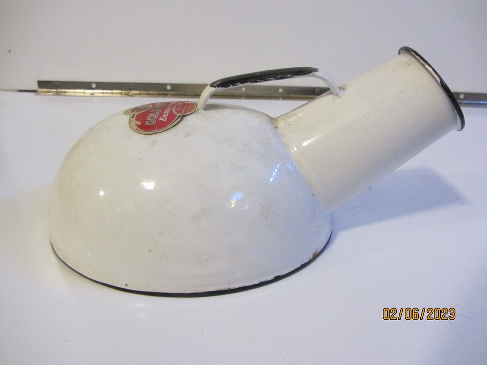 Vintage COLUMBIAN ENAMELEDWARE HOSPITAL WARE WHITE ENAMEL URINAL