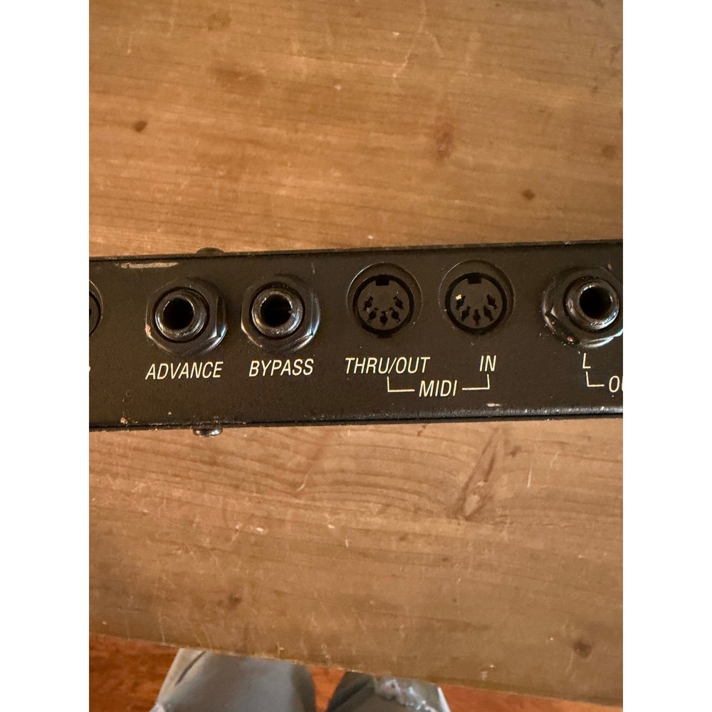 Alesis Quadraverb 20K Bandwidth Simultaneous Digital Effects Processor Rack