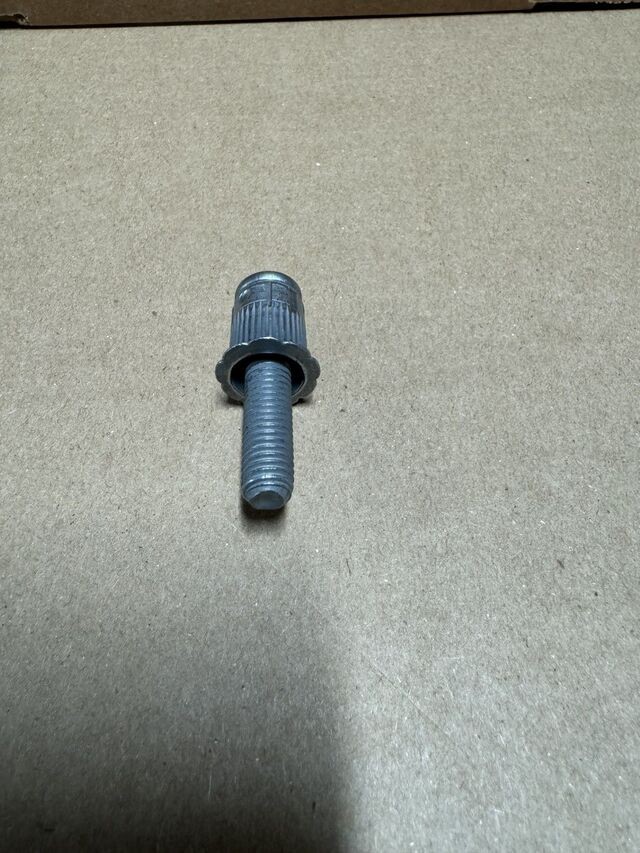 Genuine Ford Stud Special W718180-S450