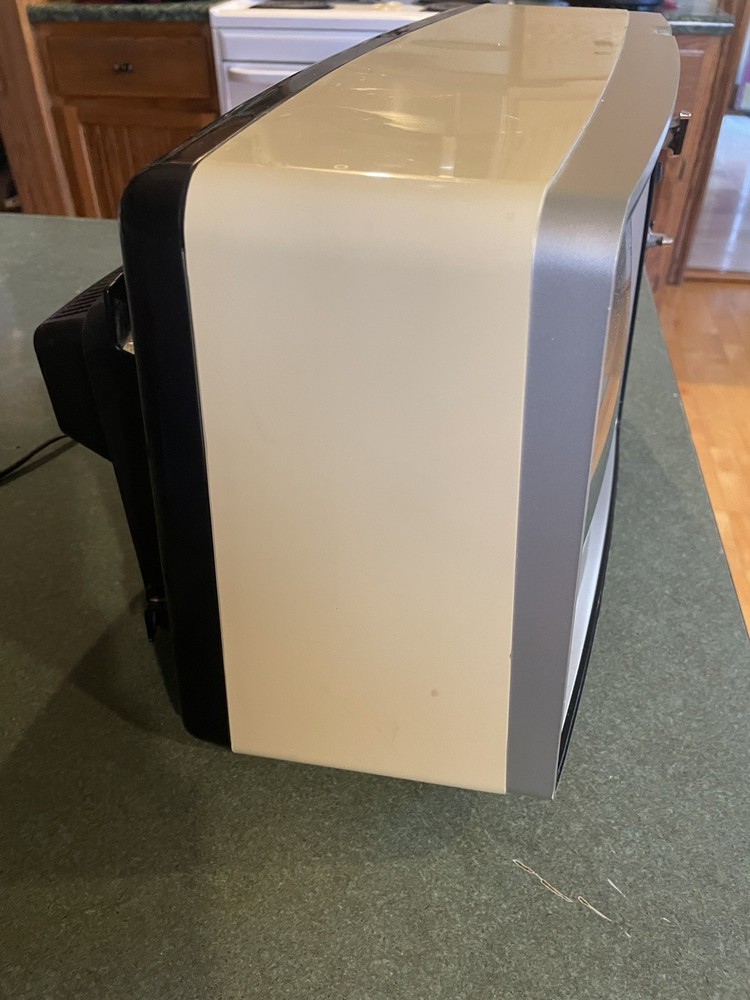 Vintage 1970s Zenith Solid State 12" Black White TV cream/ black case - Working