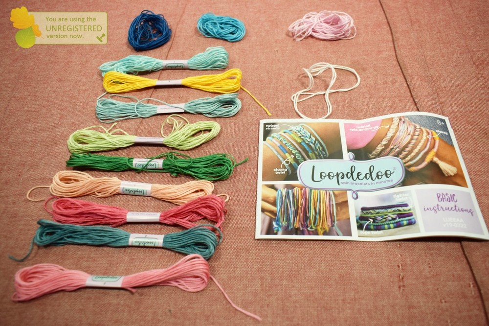 PlayMonster Loopdedoo Bracelet Maker (Incomplete)