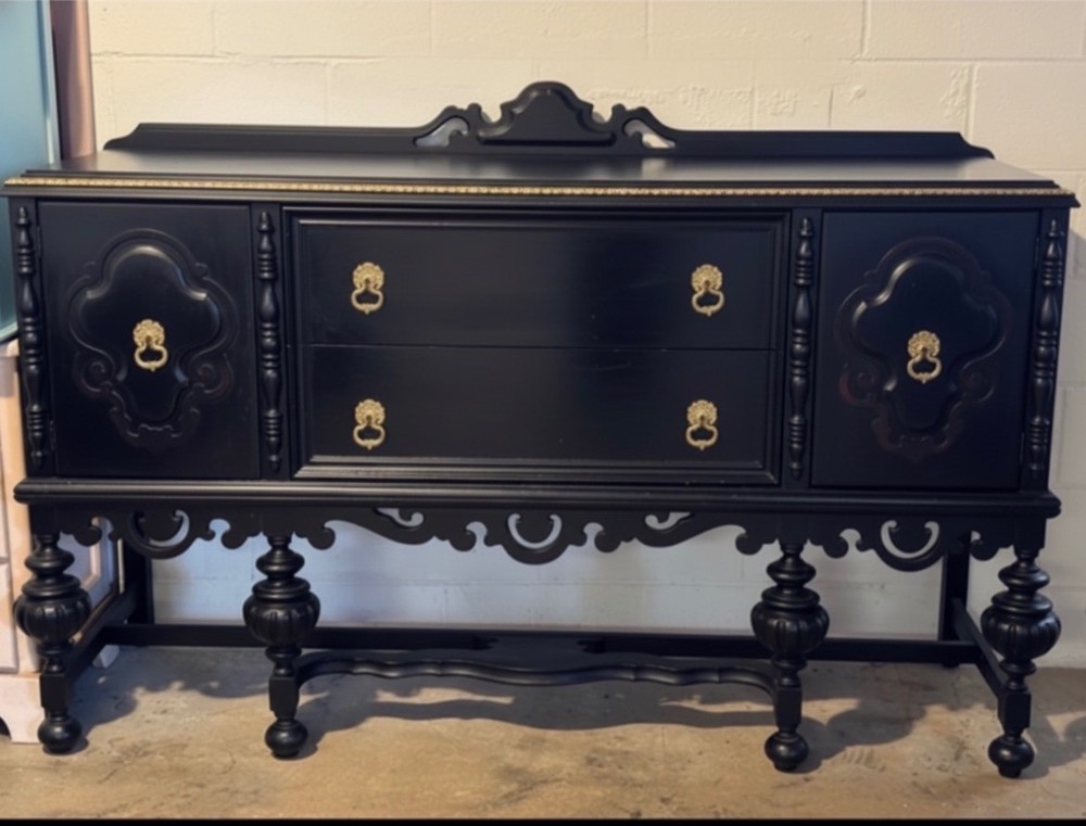 Jacobean Buffet/Sidetable