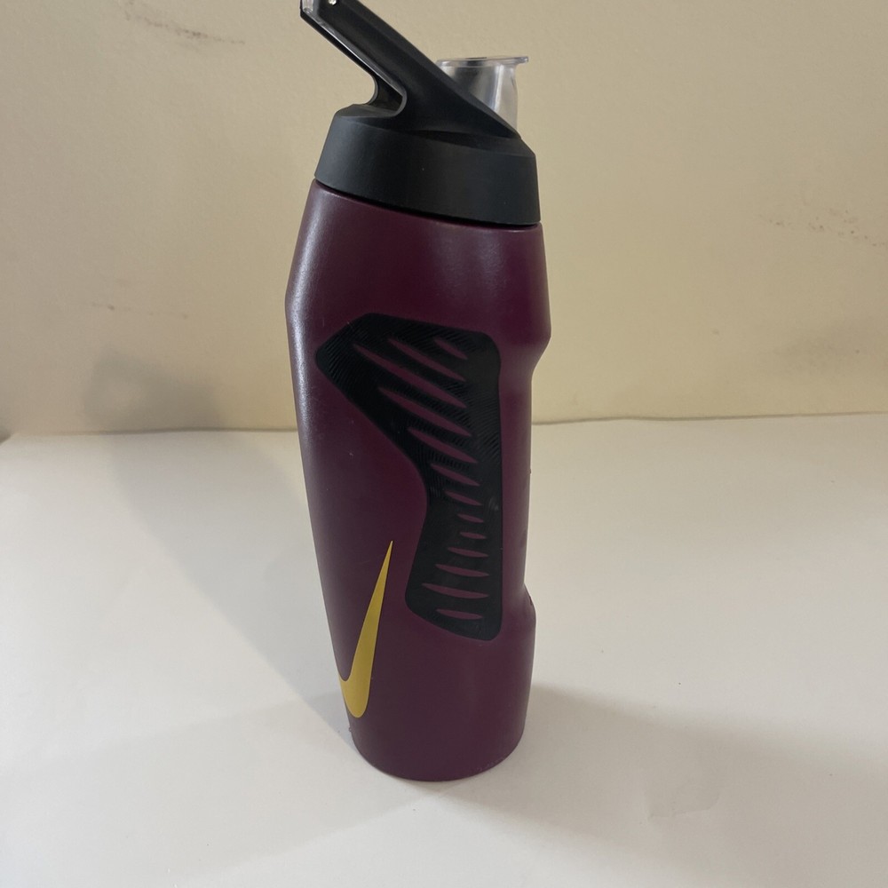 Nike squeeze Bottle