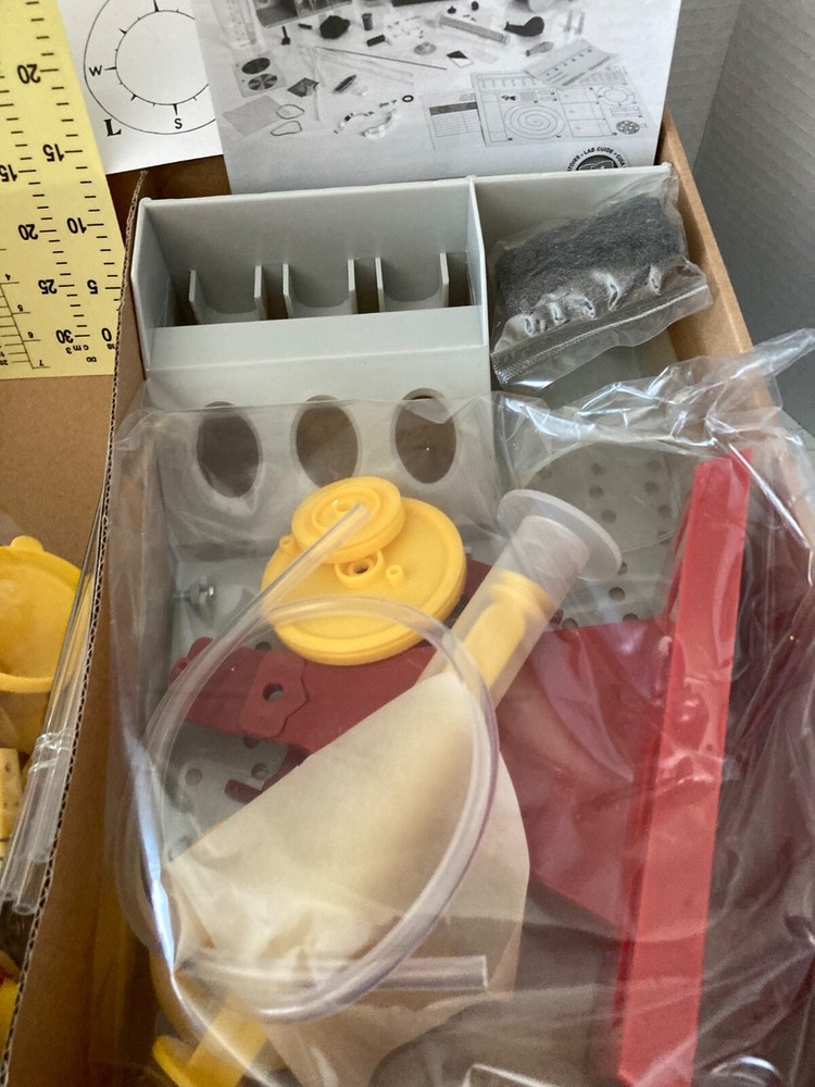 EduScience Lab Deluxe Physics Kit Science STEM New Sealed 8+yes 250+ Experiments