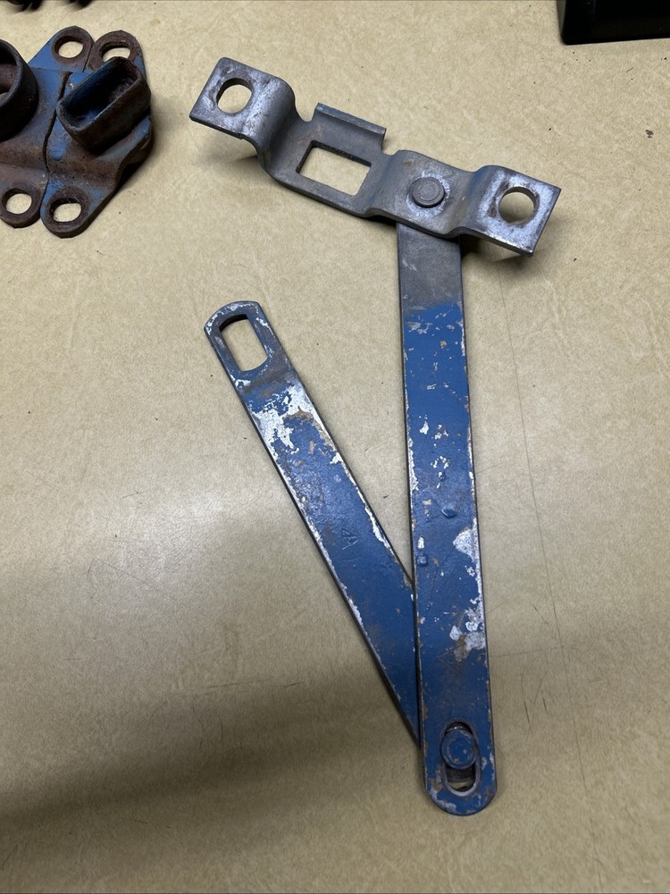 1976 chevy c10 tailgate hinges