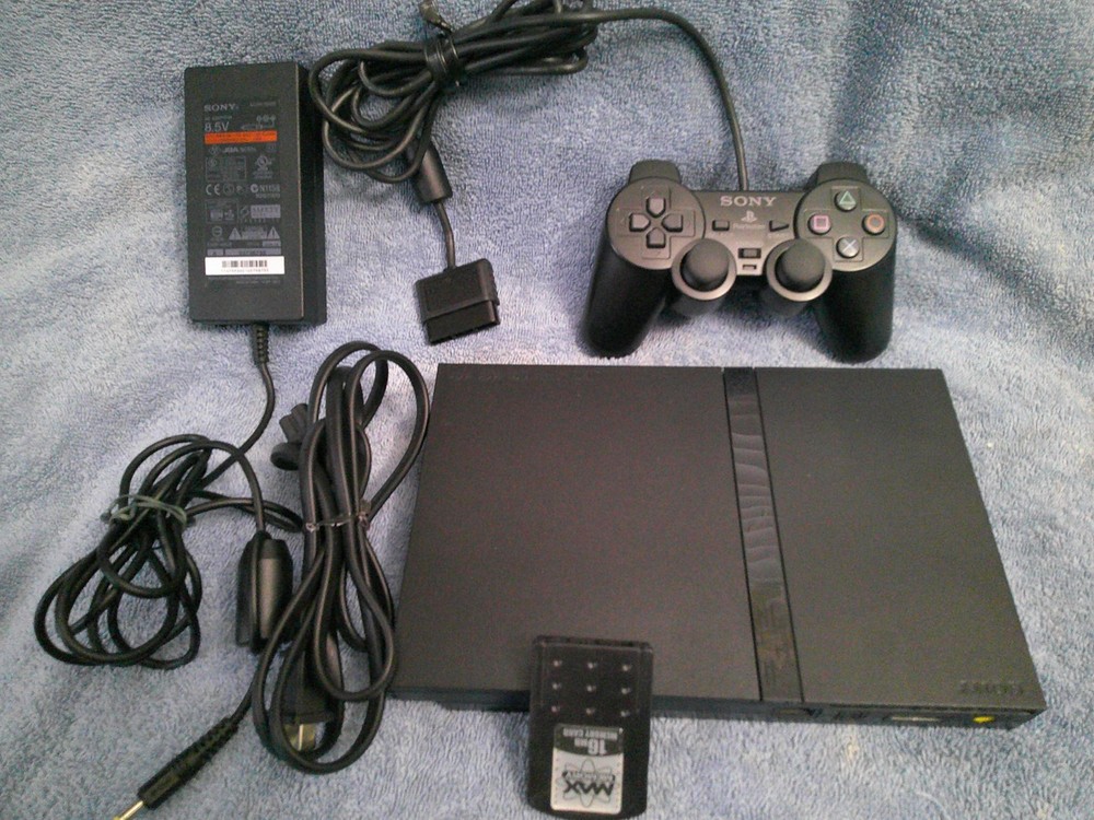 SONY Playstation 2 w/ accessories