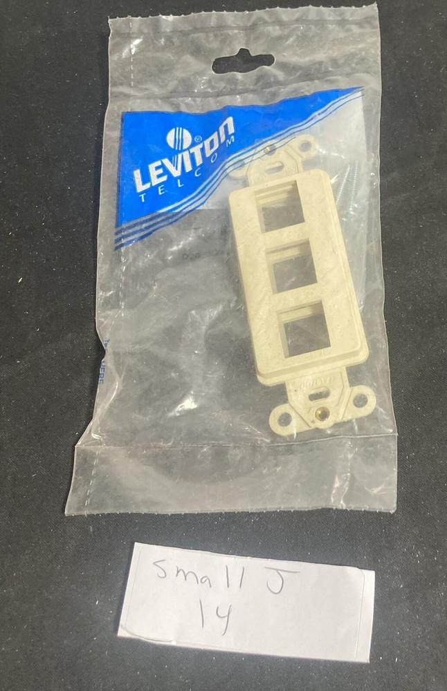 Leviton 41643-001 quickport decora insert 3 port