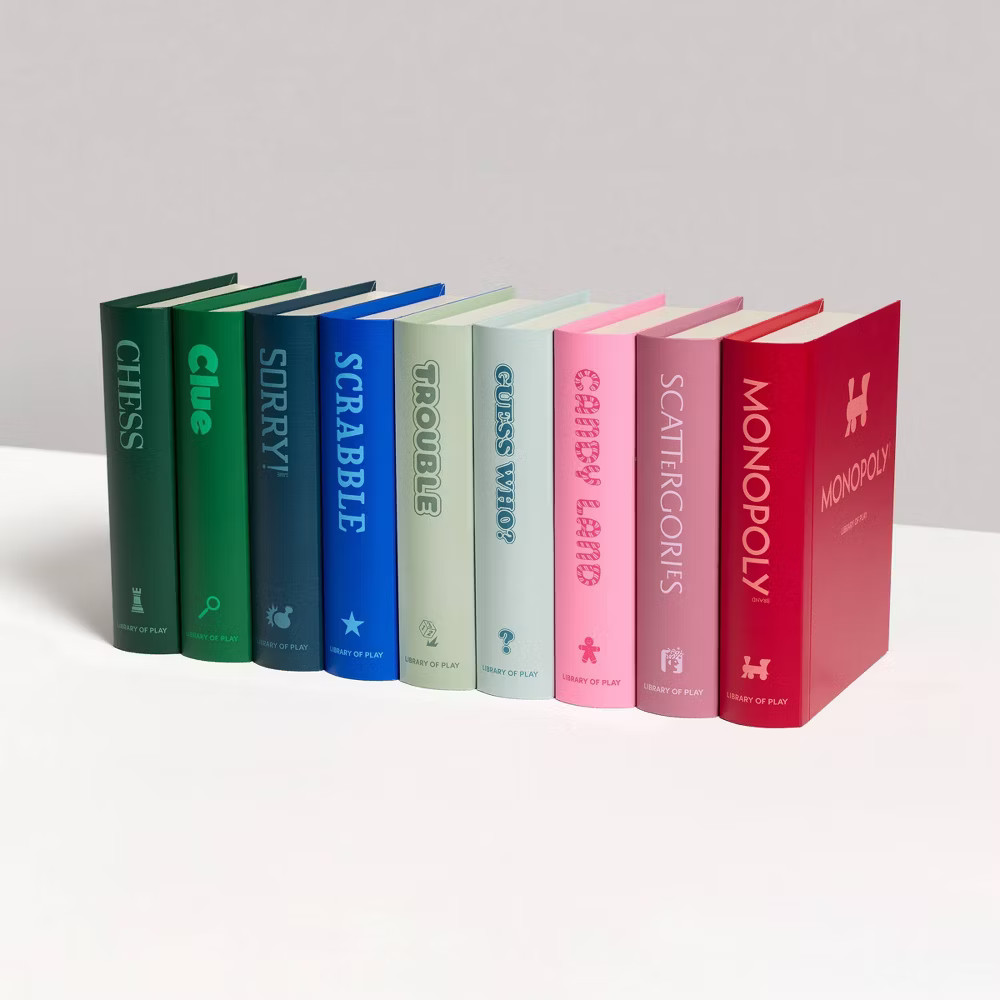 Library of Play : Guess Who?