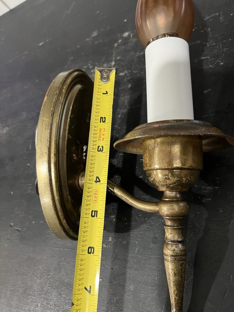 Single Antique Brass Wall Sconce Nice Rewired Great 77B