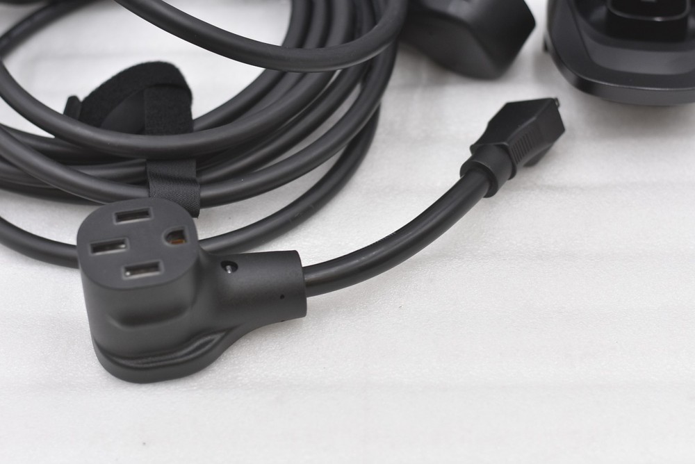 Romaa Level 2 Portable EV Charger for Tesla 240v
