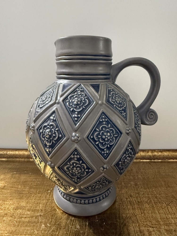 Gerz Germany ( Tureen & Pitcher )