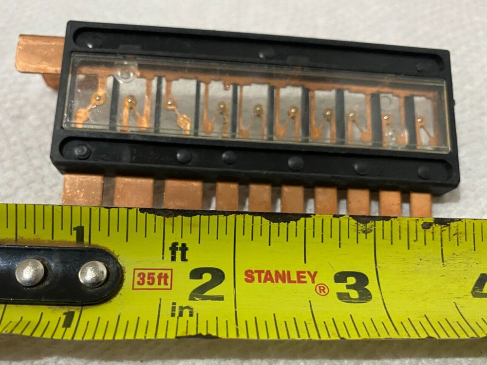 2A1122 Fuse strip
