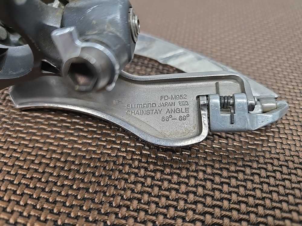 Shimano XTR Front Derailleur, FD-M952, 31.8mm, Top Pull