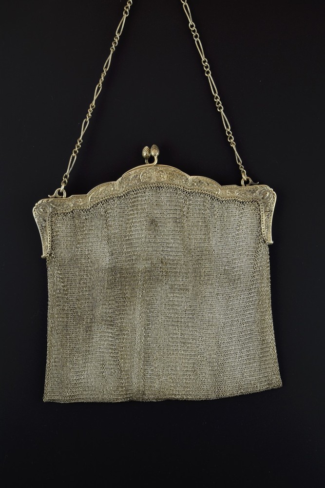 Silver mesh bag, 19th century.