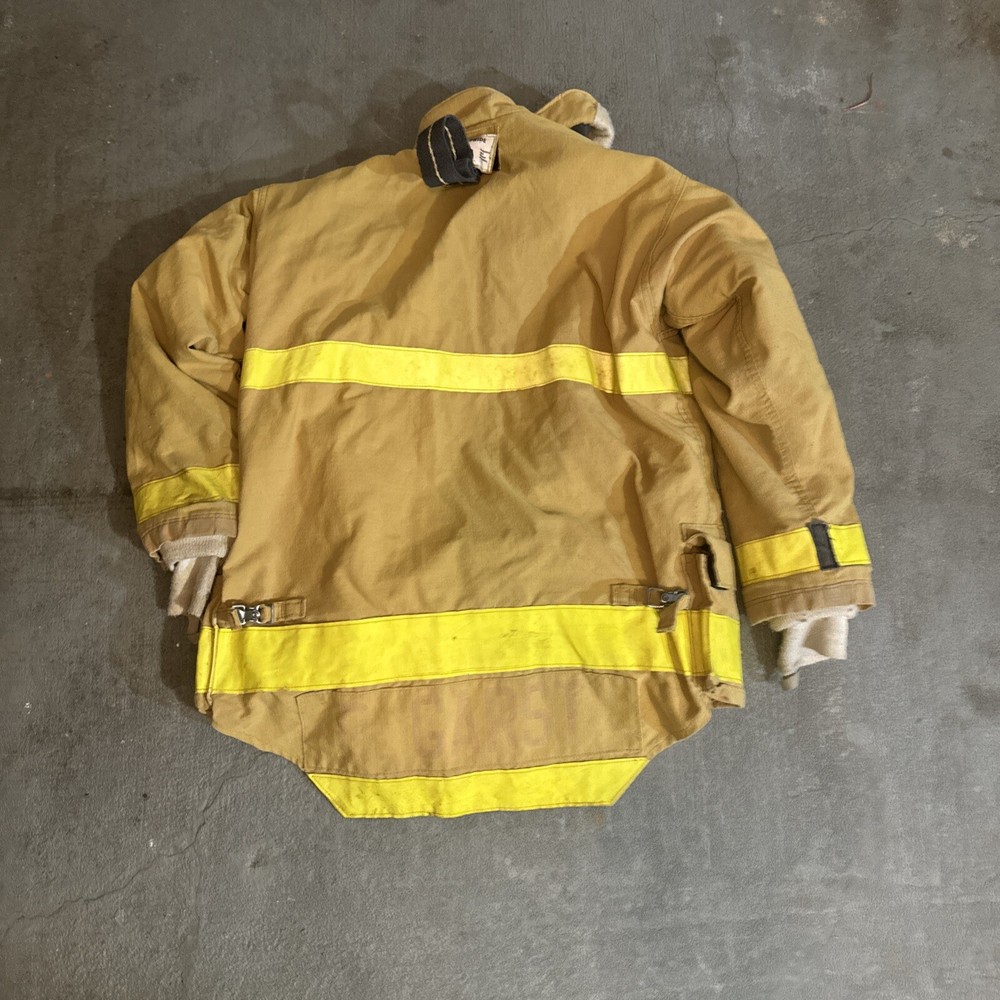 Morning Pride Turnout Coat Size 42 Chest Bunker Jacket