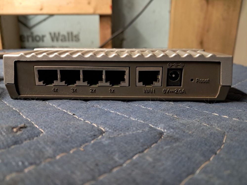D-Link DI-604