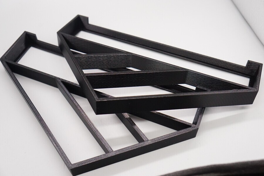 Custom Angled Desk Display Stand for Akai MPC Live 2 Studio Controller (Live II)