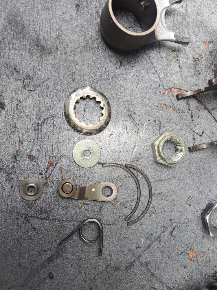 Kawasaki er500 gearbox