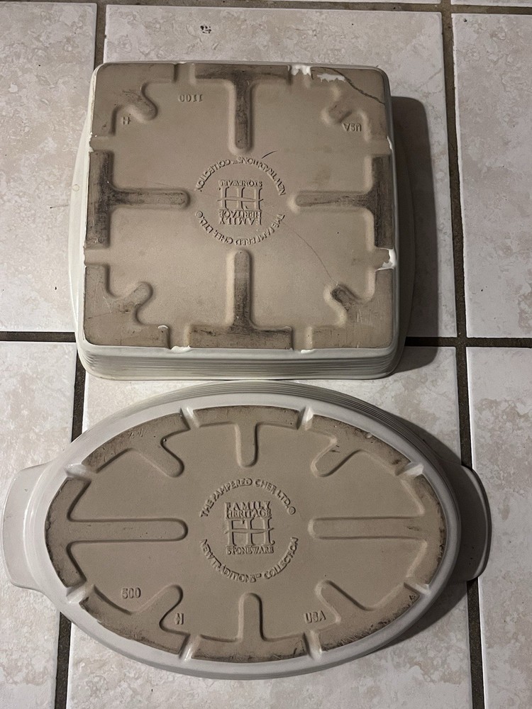 Pampered Chef Stoneware Baking Dish Set Square & Oval Two-Piece Bundle