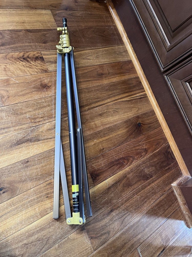 Lowel New York Omni Light Stand, 3 Stage Version