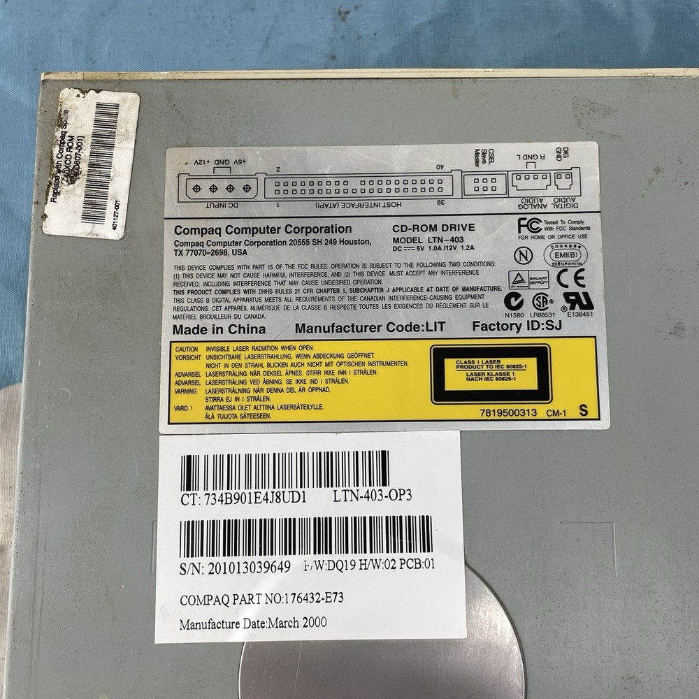 Vintage Compaq LTN-403-OP3 internal CD-ROM drive