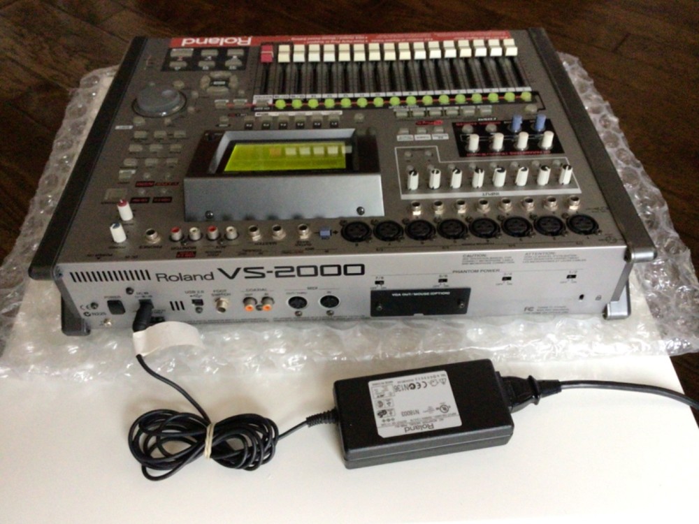 Roland VS-2000CD Digital Studio Workstation with FX Card