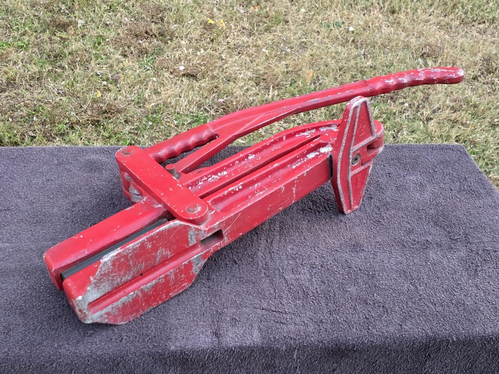 Vtg Akron Fire Hose Compressor Clamp Fireman Fighting Old Squeeze Shut Off Tool