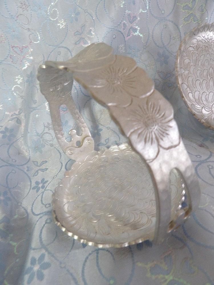 Continental SIlver 8 PC Wild Rose Coaster Set with Stand