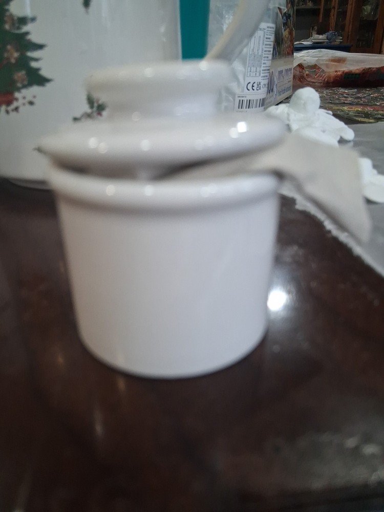 L Tremain Butter Bell Crock (4)