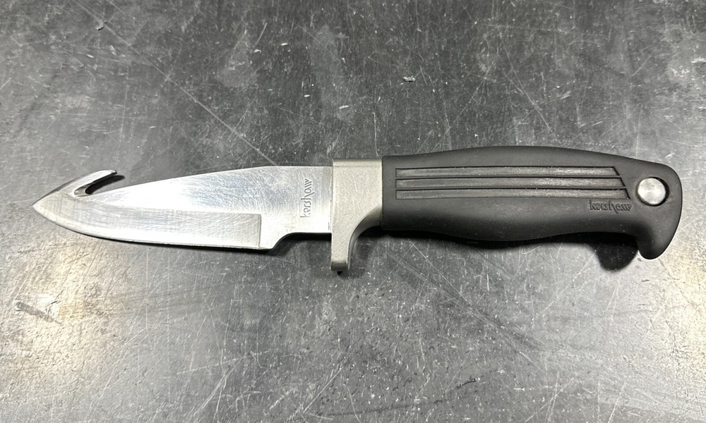 KERSHAW  HUNTING KNIFE WITH GUT HOOK