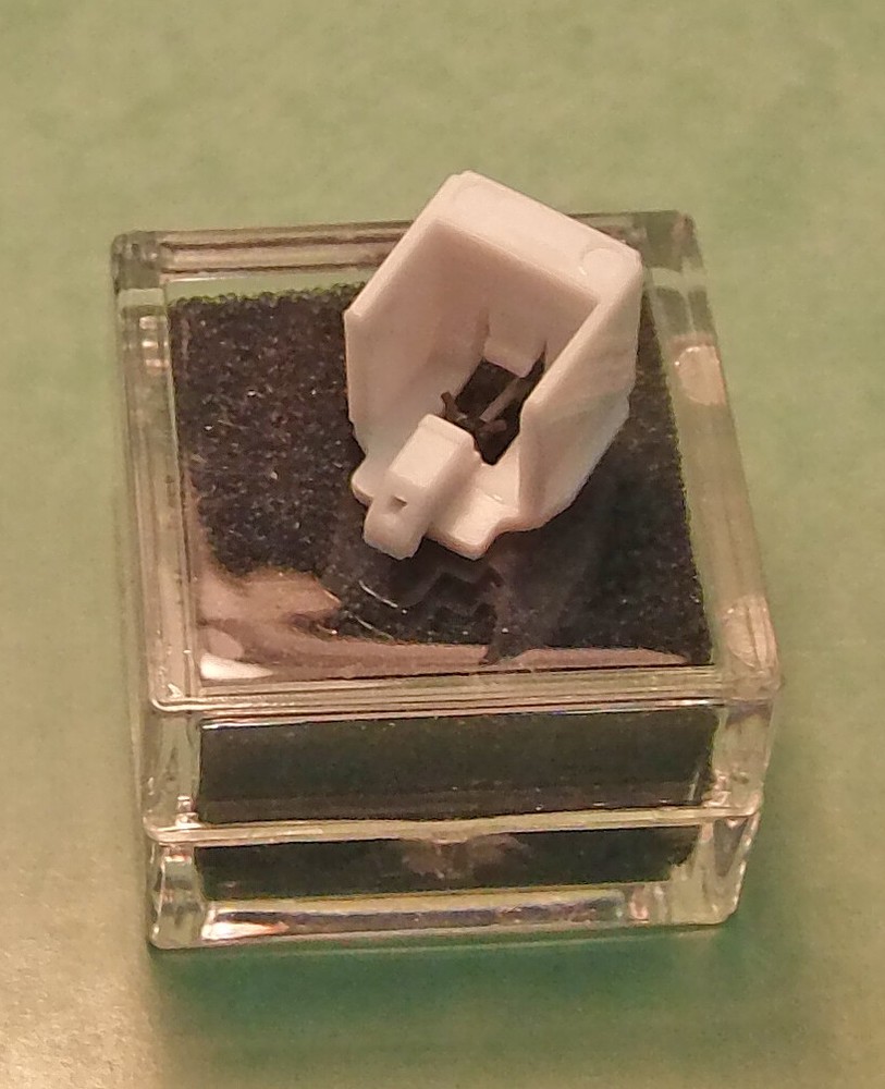 Replacement Needle for RECORD RUNNER Portable Record Player STOKYO SOUNDWAGON
