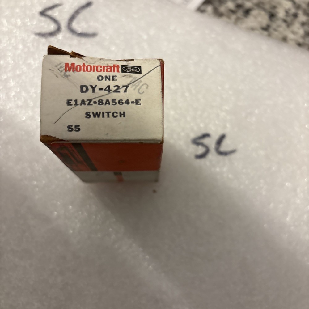 Genuine Ford Motorcraft Ported Vacuum Switch DY-427 / E1AZ-8A564-E NOS