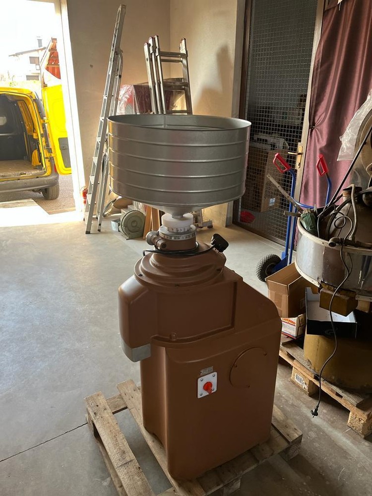 Petroncini industrial coffee grinder