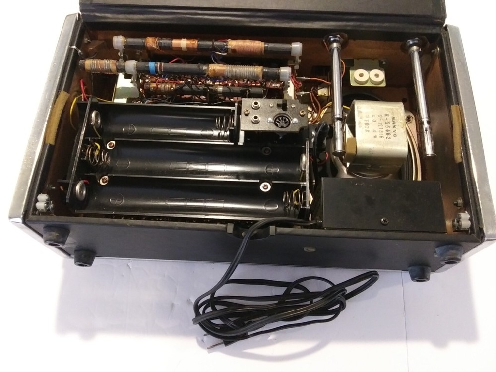 1968 Sanyo transworld model 18H-815
