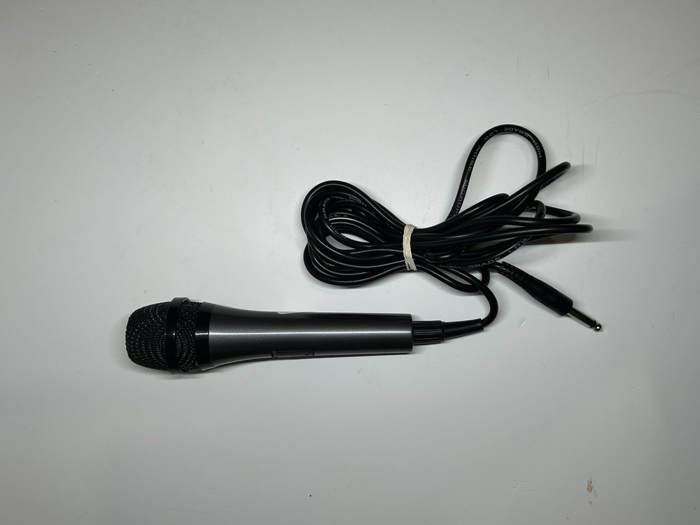 Singing Machine Black Wired Unidirectional Dynamic Microphone for Karaoke