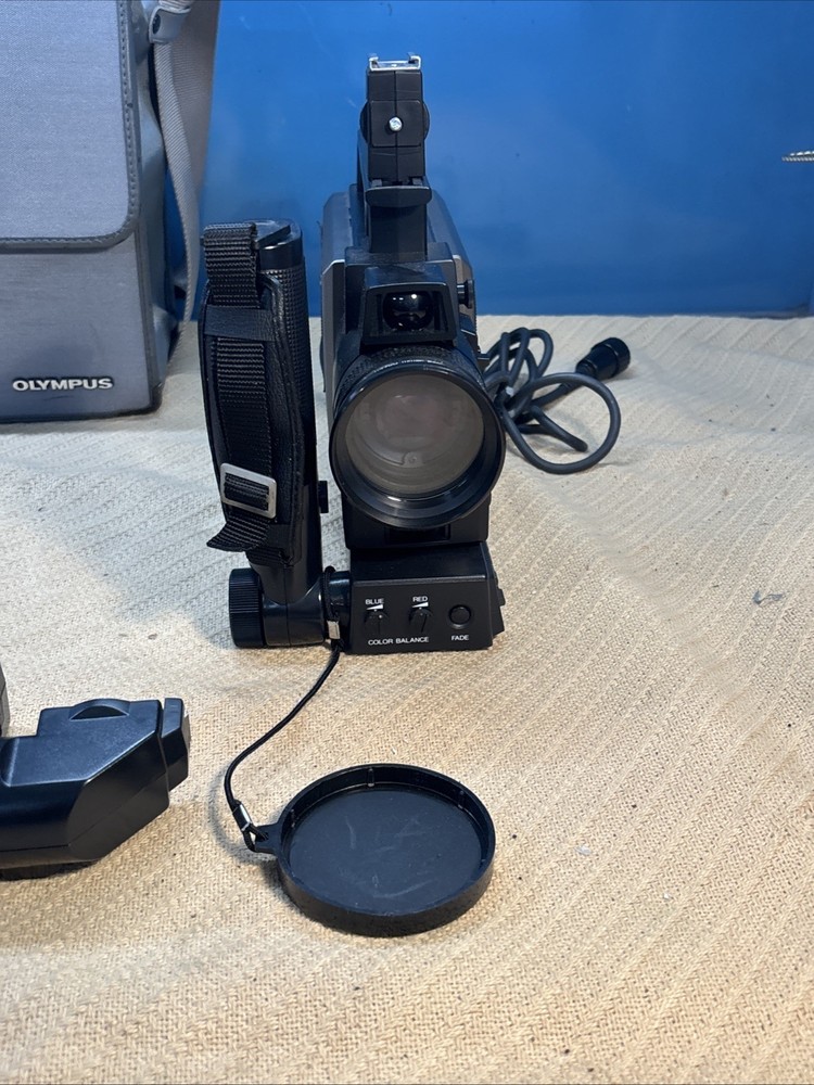 OLYMPUS COLOR VIDEO CAMERA VX-303 With CASE AND OPERATING MANUAL