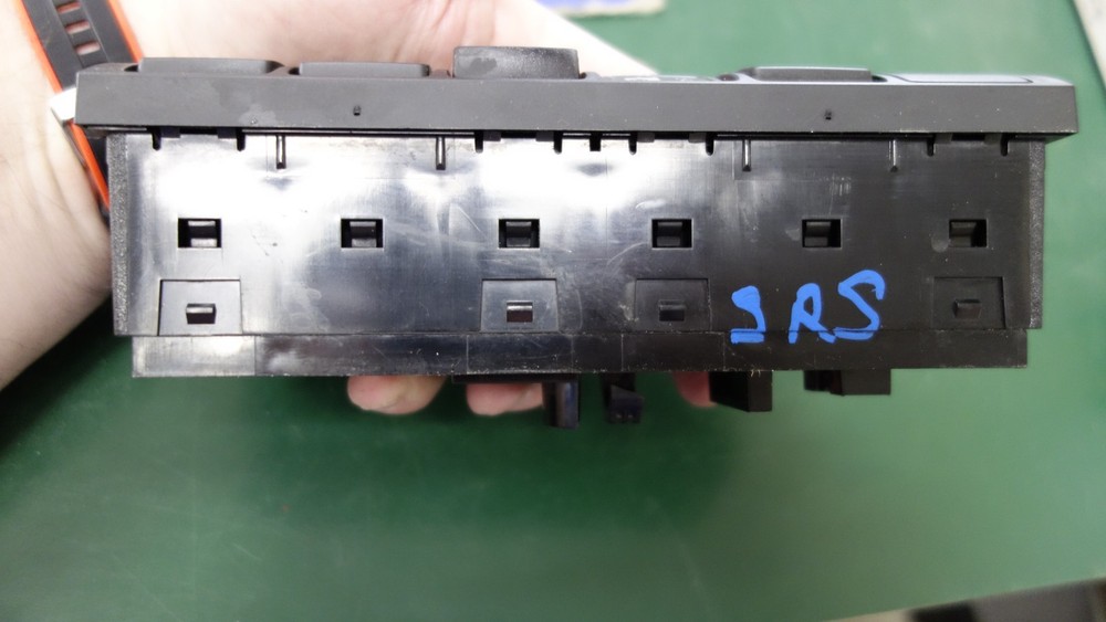 4057689C4 International Navistar 5 Rocker Switch Panel